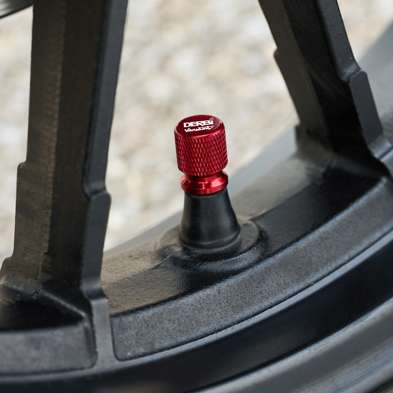 2 Pezzi per Moto DERBI VARIANT - Motorcycle Valve Cover recensione e prezzo